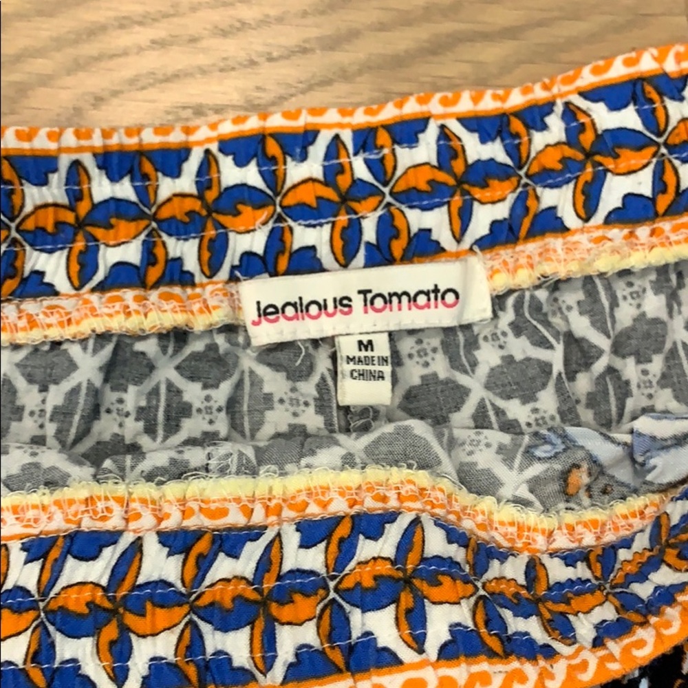Patterned Flowy Shorts - Picture 3 of 3
